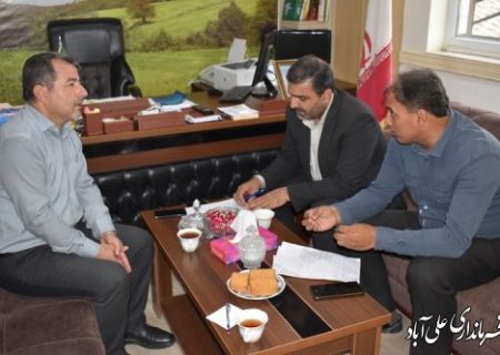 بازدید سرزده فرمانداری علی اباد کتول از چند اداره شهرستان