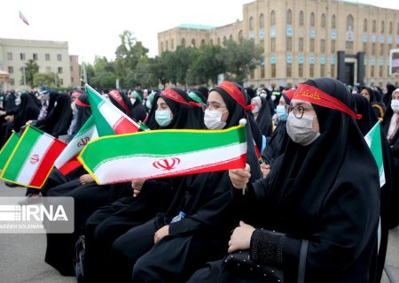 شکل‌گیری جبهه هم‌افزا بانوان انقلاب در مسیر نهضت پیشرفت الزامی است