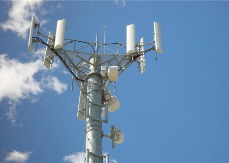 ساکنان یک روستای مرزی و دورافتاده مراوه‌تپه به اینترنت پرسرعت متصل شدند