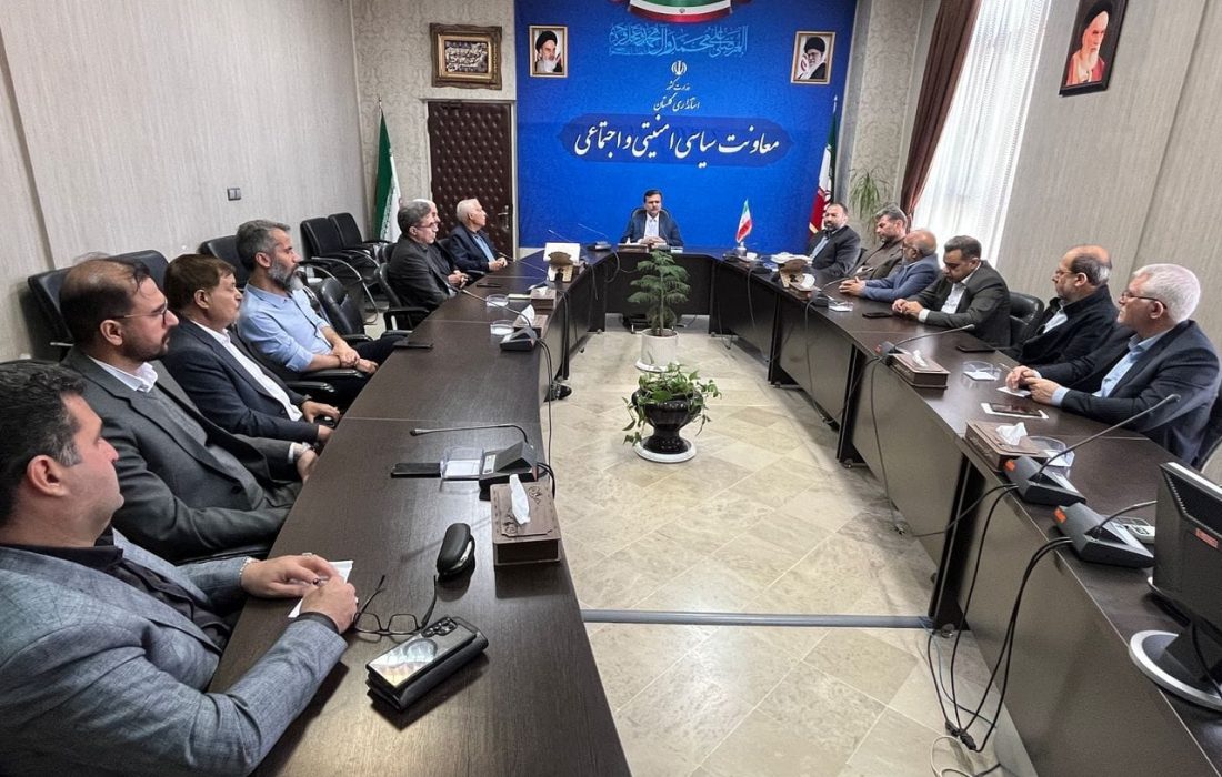 دیدار عیدانه فعالین اجتماعی خراسانیهای مقیم گلستان با معاون استاندار