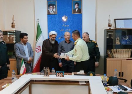 آیین تکریم و معارفه فرمانده انتظامی شهرستان قشم برگزار شد